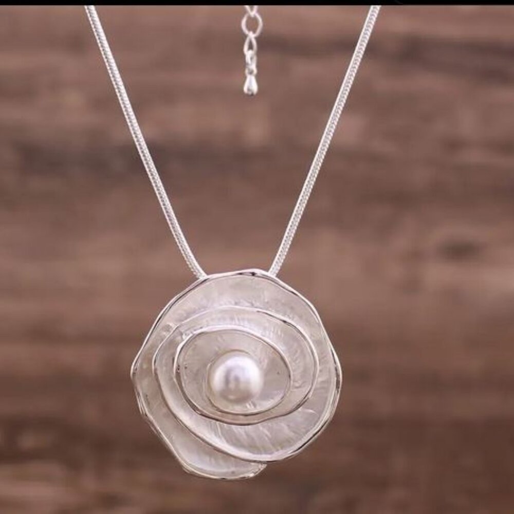 NEW - Faux Pearl Pendant